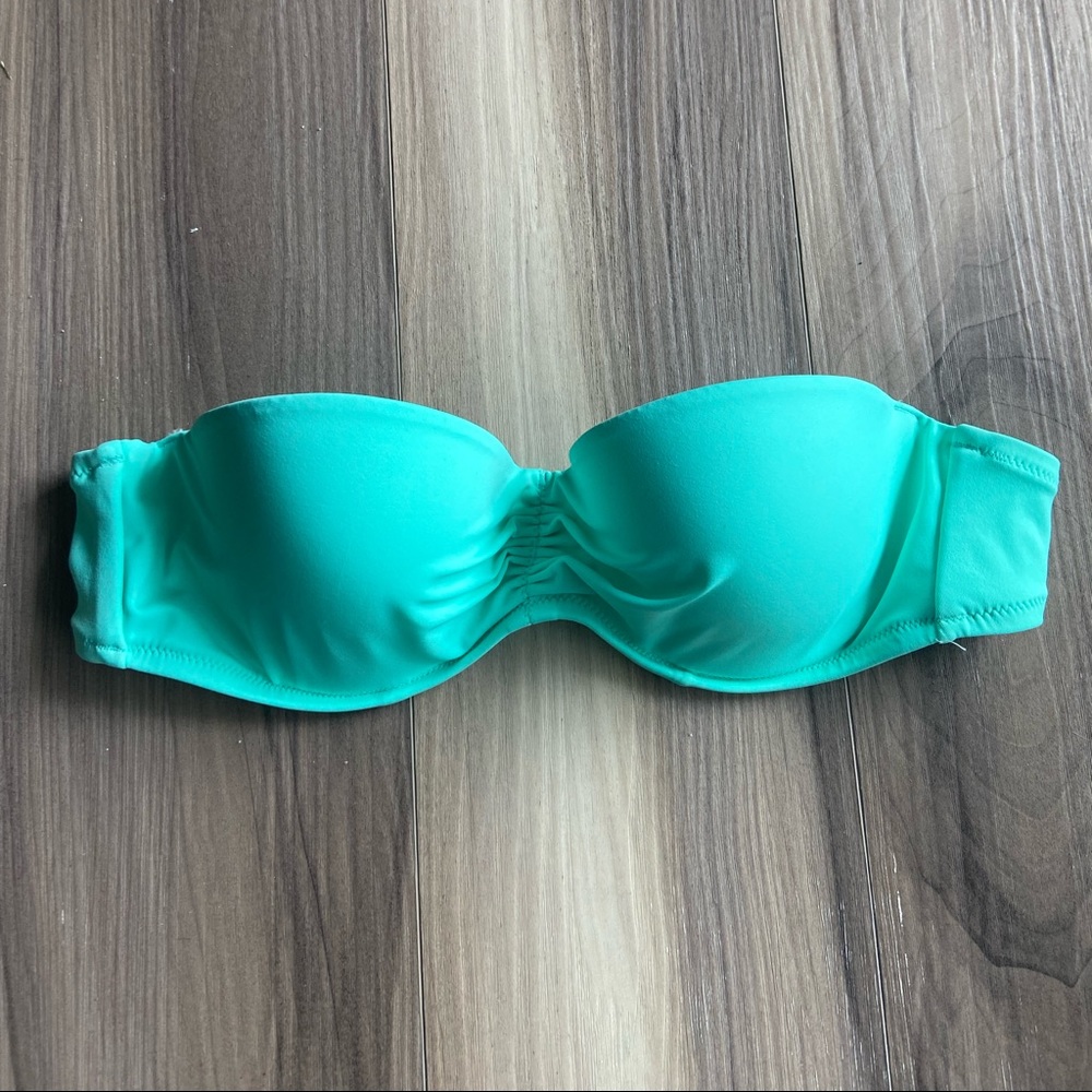 2/$40 💛🌊 Victoria’s Secret Blue Bandeau Bikini Top, 34B - Straps Included